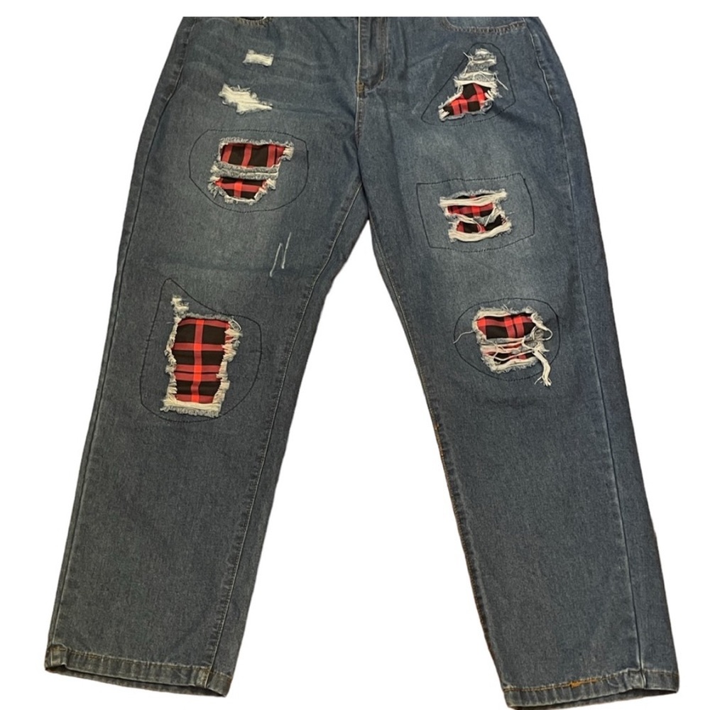 Stylish Blue Distressed Jeans‎ with Red Plaid Accents